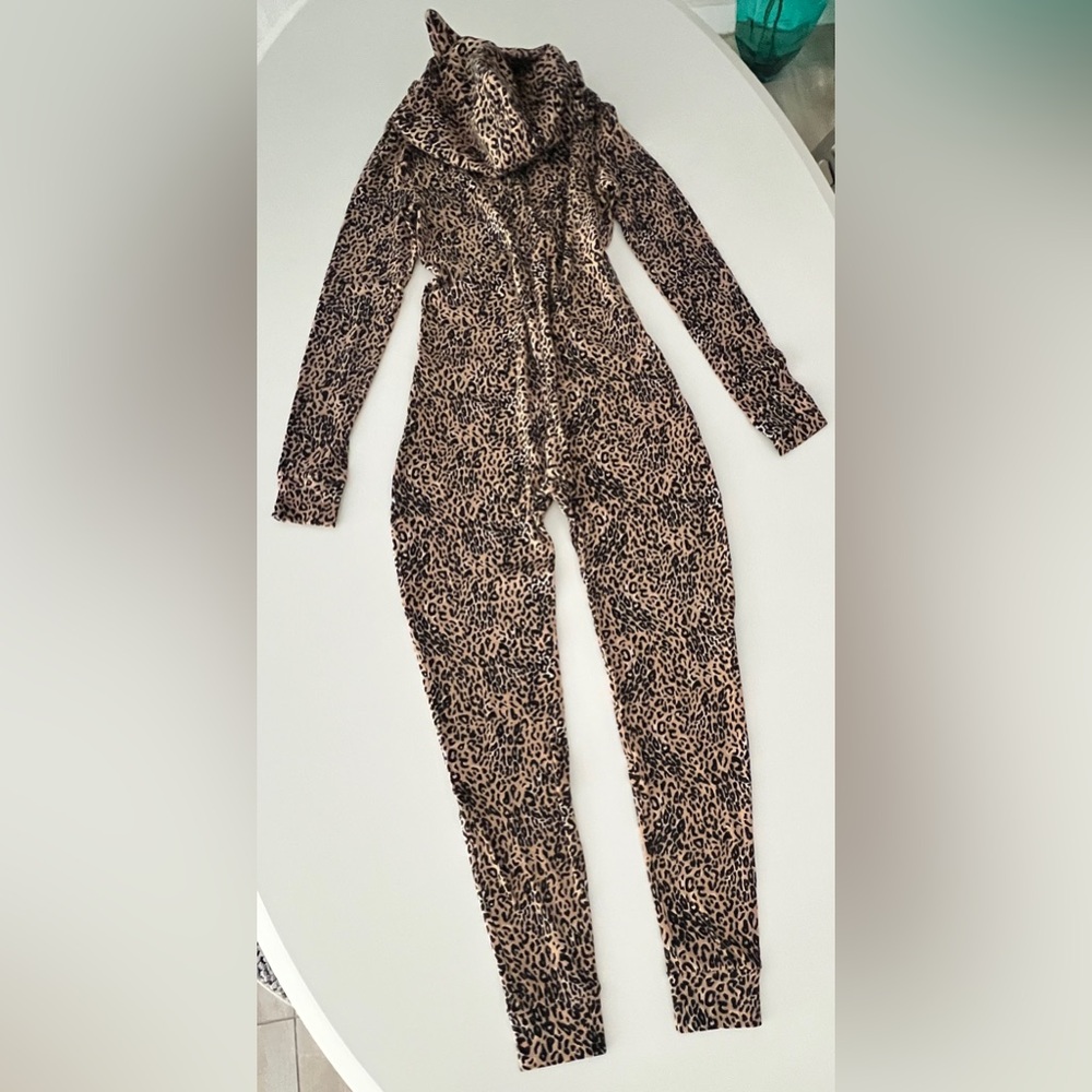 PINK Victoria's Secret Sexy Leopard Print Hooded Ears Onesie Tan Black NWT XS S - Picture 4 of 11